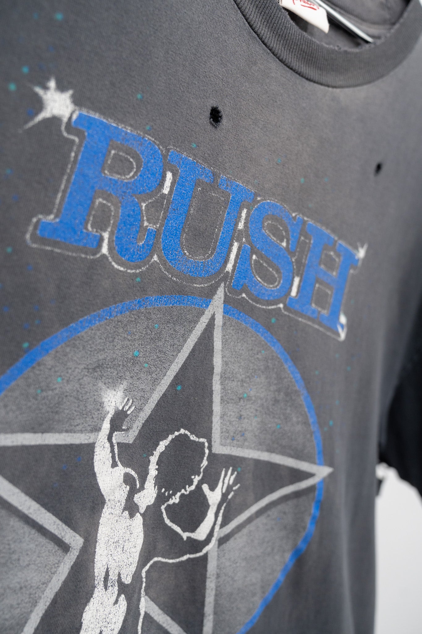 FADED/DISTRESSED RUSH TEE - 1990S'