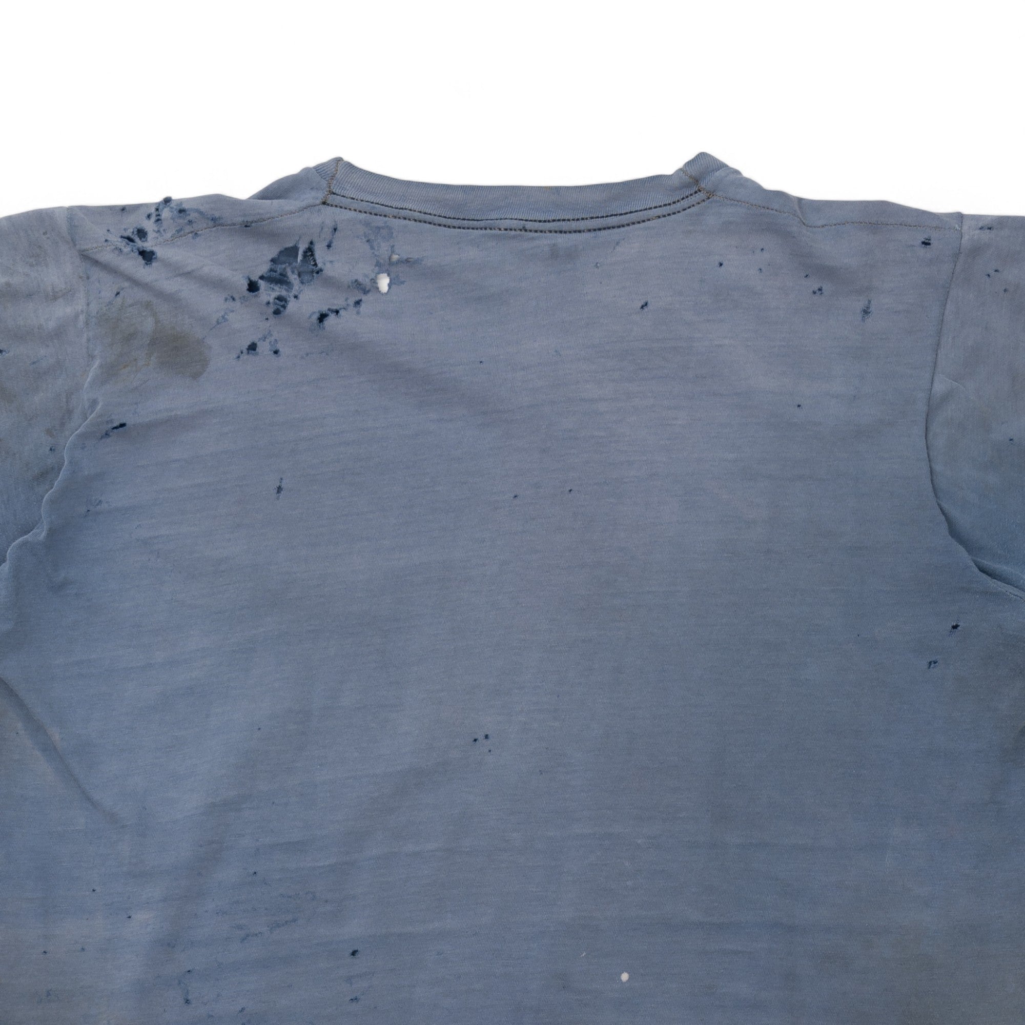 THRASHED/OIL-STAINED/SAFETY-PIN REPAIRED SINGLE STITCH SELVEDGE POCKET TEE - 1960/70'S
