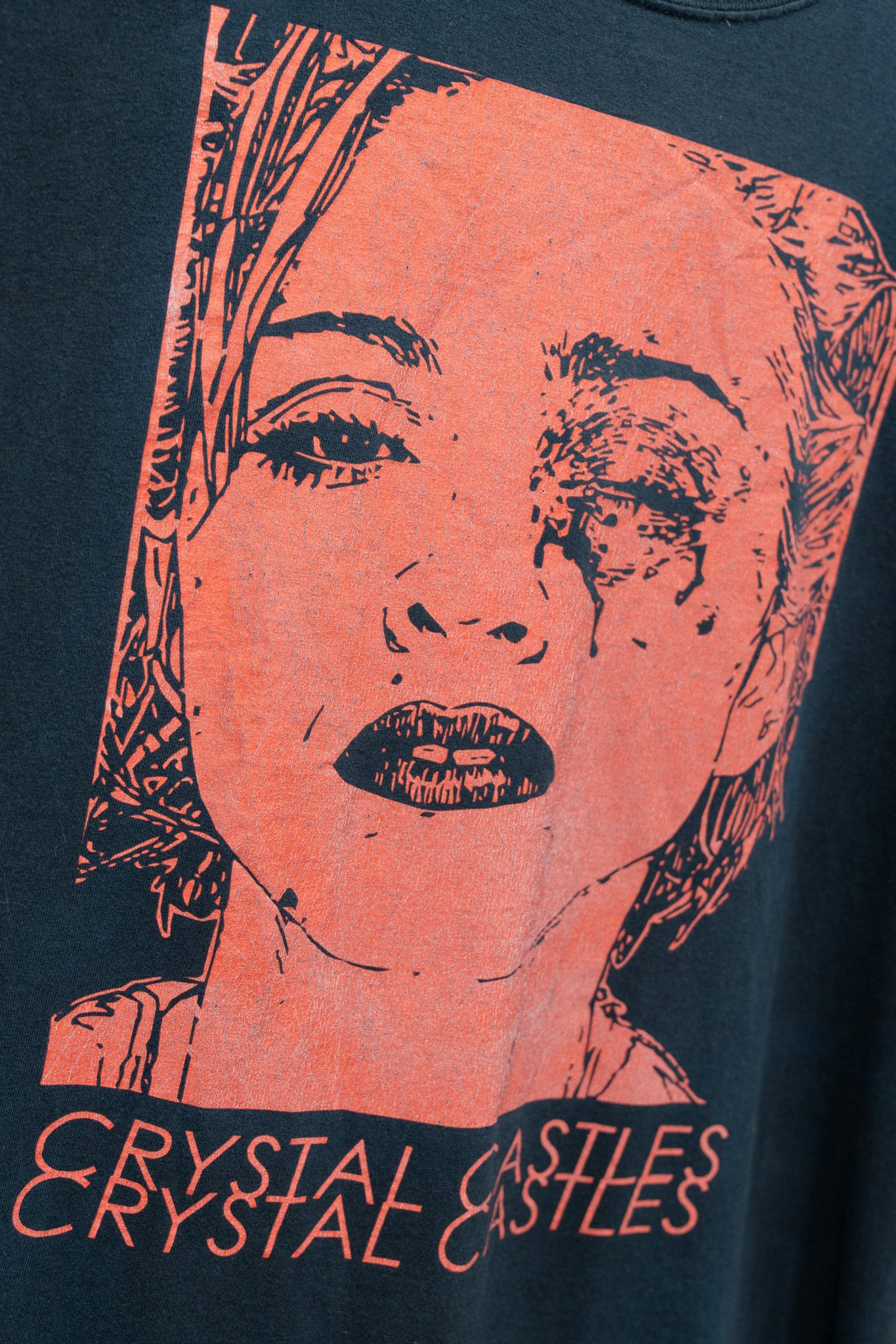 CRYSTAL CASTLES MADONA TEE (RED) - 2000'S