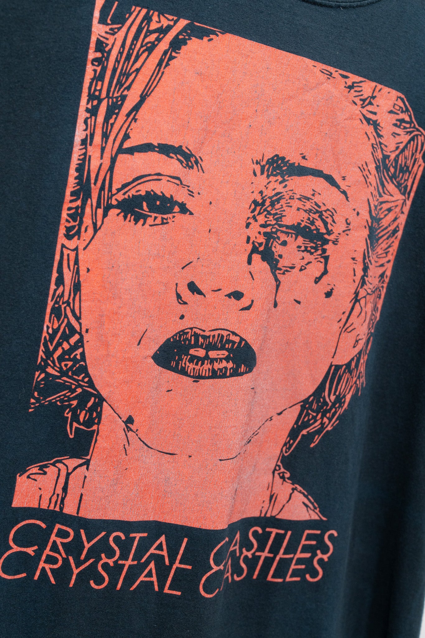 CRYSTAL CASTLES MADONA TEE (RED) - 2000'S