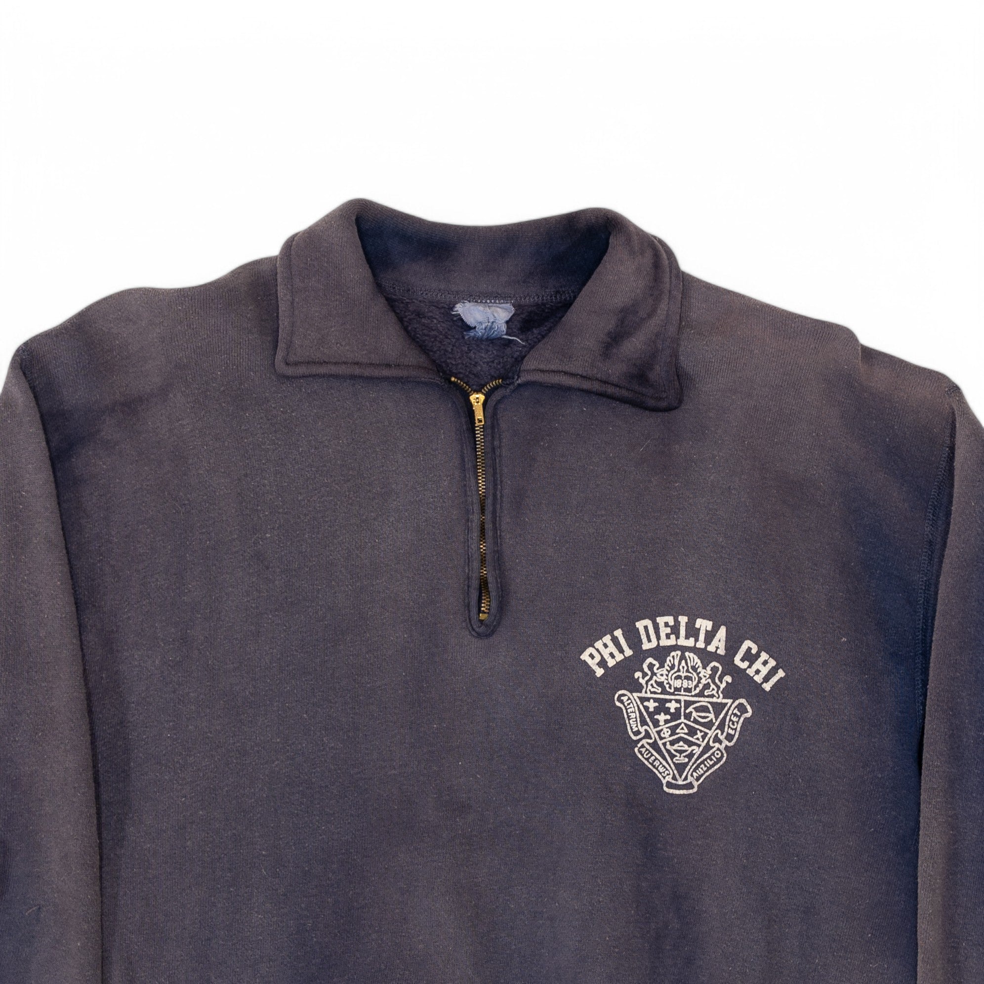 SUN-FADED 'PHI DELTA CHI' 1/4 ZIP SWEATSHIRT - 1950/60'S