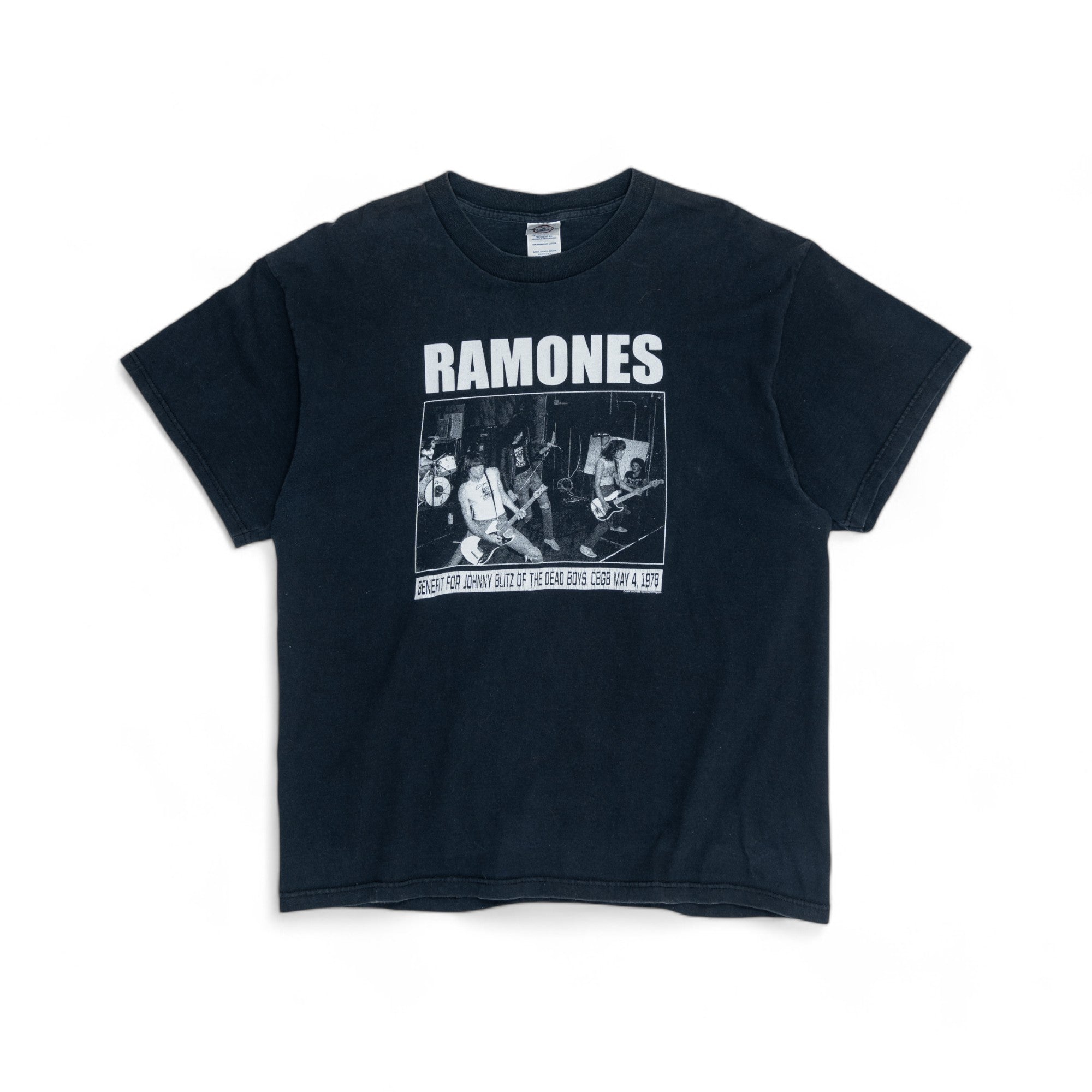 RAMONES BENEFIT GIG TEE - 2004